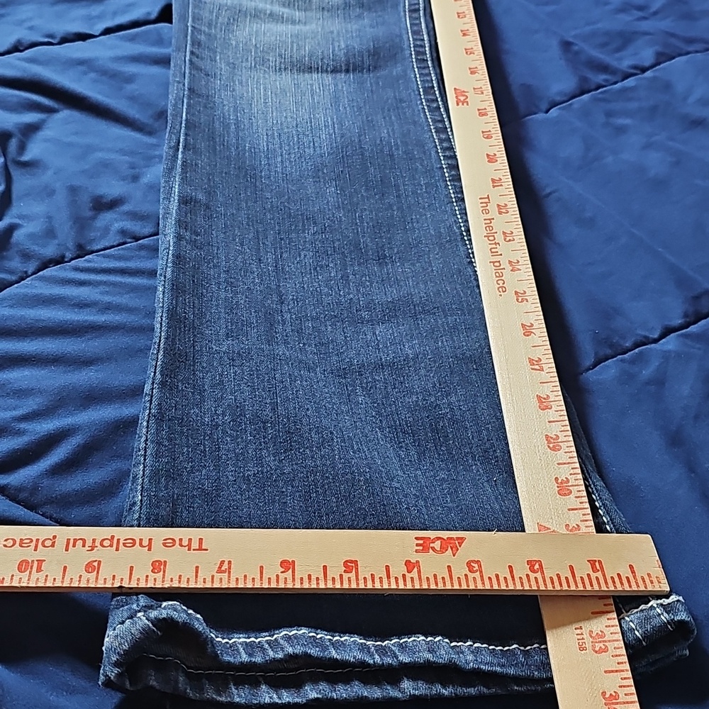 Ariat Indigo Bootcut Jeans with White Contrast Stitching - Picture 14 of 16